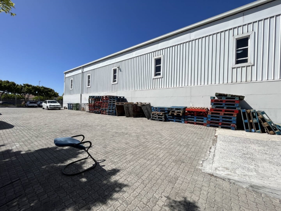 To Let commercial Property for Rent in Montague Gardens Western Cape